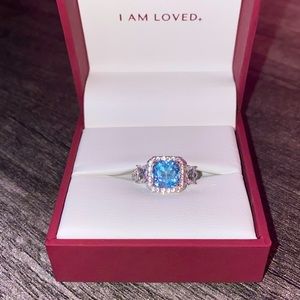 sky blue topaz ring with lab-created white sapphires in sterling silver💍